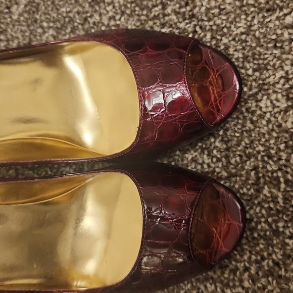 NIB Enzo Angiolini Dark Red Croc Pattern Heels Sz 7 - Picture 4 of 7